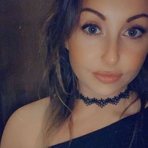 Meet your Posher, Leeann